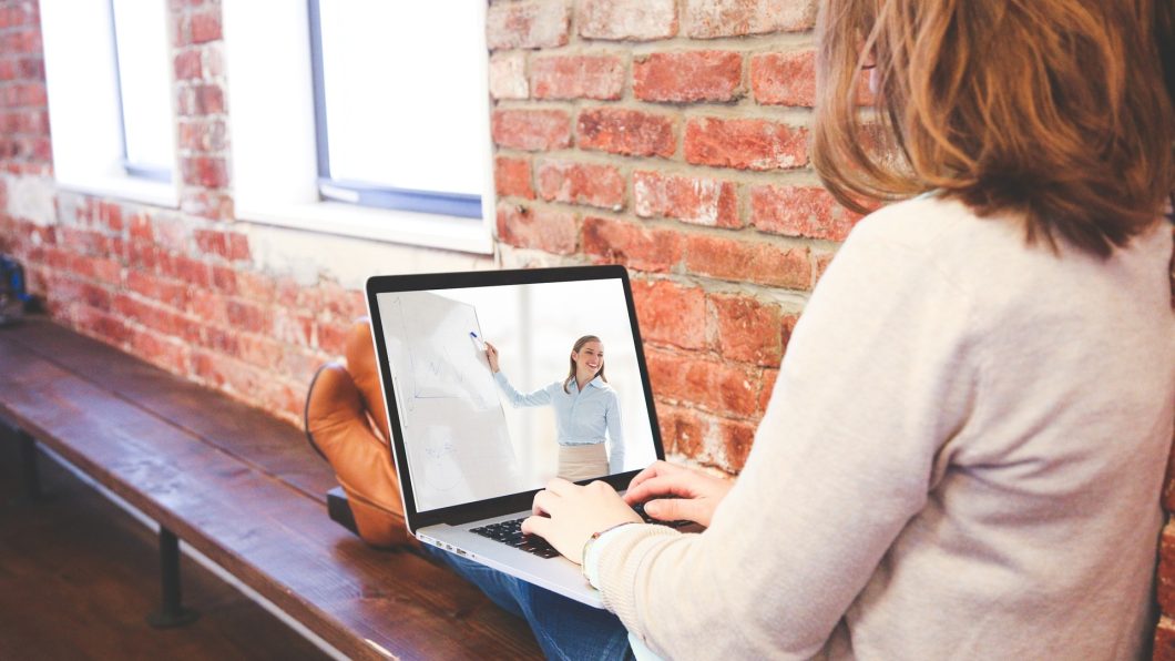 virtual-learning-5550480_1920